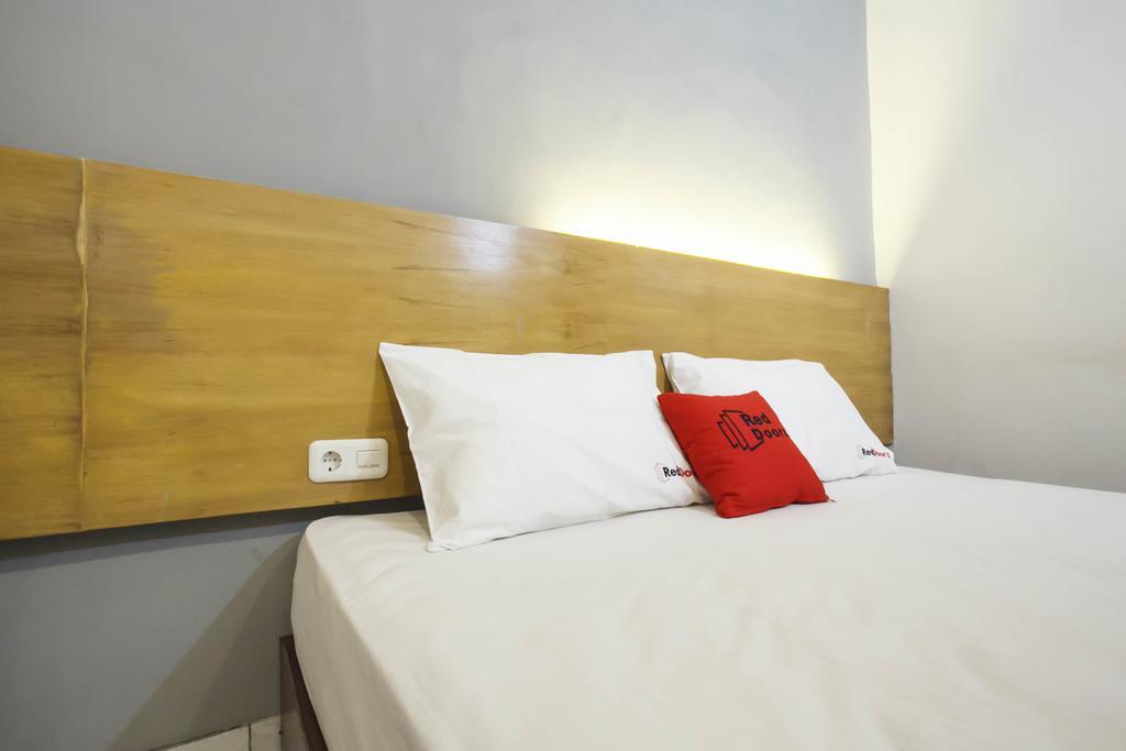 فندق Reddoorz Near Juanda Airport T1 Brebek المظهر الخارجي الصورة