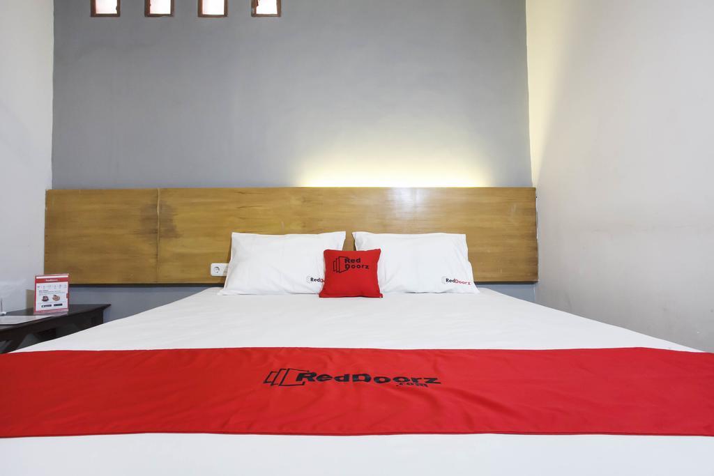 فندق Reddoorz Near Juanda Airport T1 Brebek المظهر الخارجي الصورة