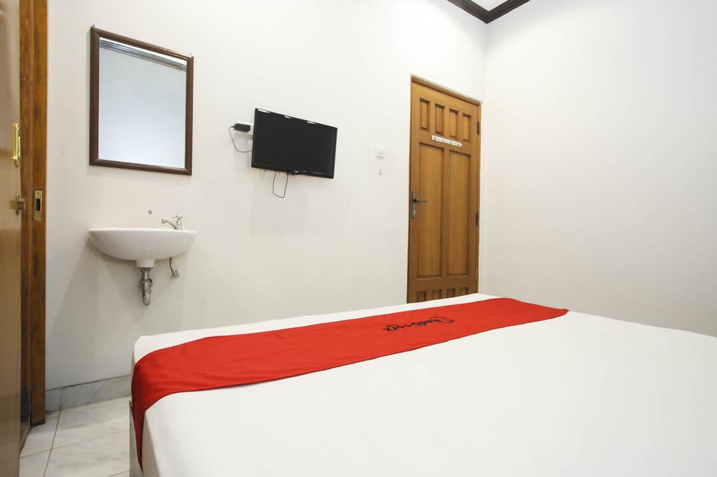 فندق Reddoorz Near Juanda Airport T1 Brebek المظهر الخارجي الصورة