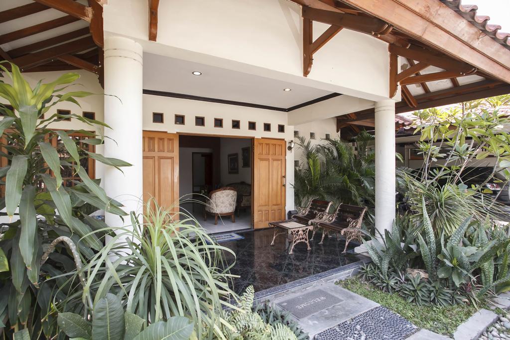 فندق Reddoorz Near Juanda Airport T1 Brebek المظهر الخارجي الصورة